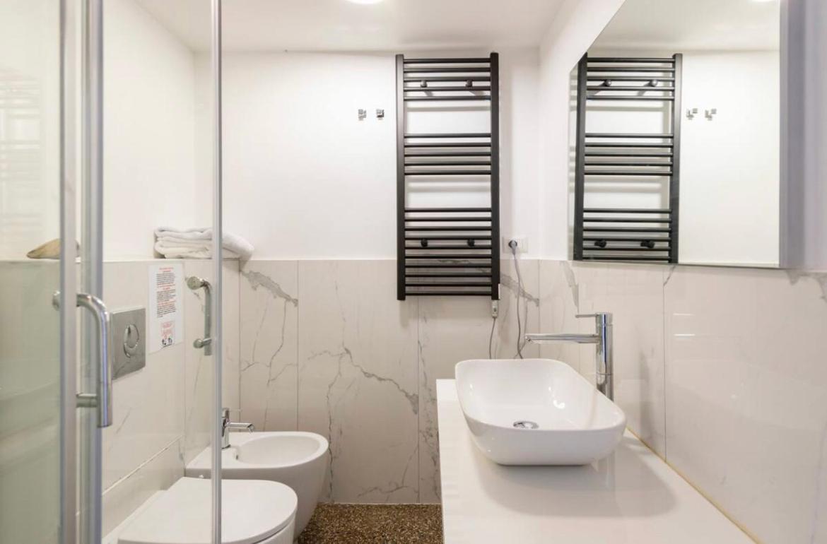 Roma Private Rooms Luaran gambar