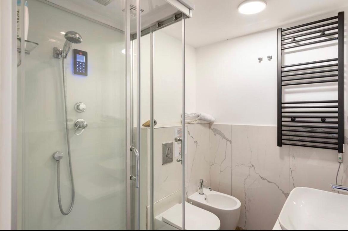Roma Private Rooms Luaran gambar